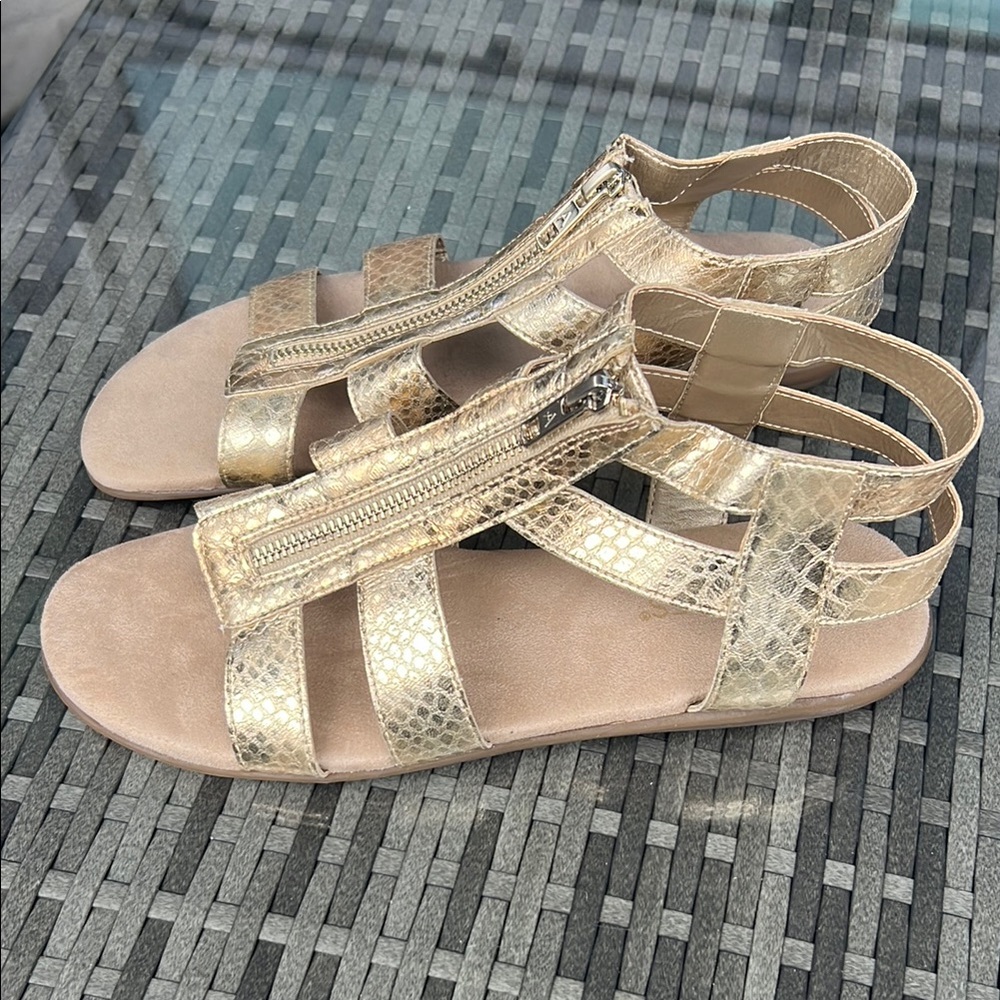 AEROSOLES Brand New Front Zip Golden Sandals